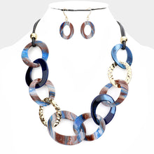 Load image into Gallery viewer, Celluloid Acetate Hammered Open Metal Oval Link Necklace