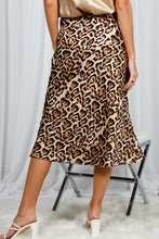 Load image into Gallery viewer, Tiana Leopard Printed Satin Skirt