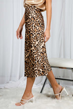 Load image into Gallery viewer, Tiana Leopard Printed Satin Skirt