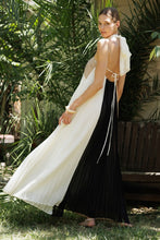 Load image into Gallery viewer, Boho Pleated Maxi Dress