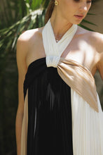 Load image into Gallery viewer, Boho Pleated Maxi Dress