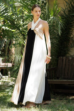 Load image into Gallery viewer, Boho Pleated Maxi Dress