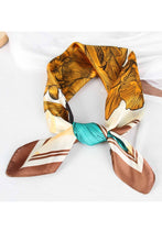 Load image into Gallery viewer, Floral Print Square Shawl Scarf