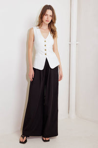 Carola Vest