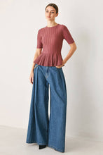 Load image into Gallery viewer, Livi Peplum Top