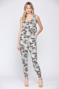 Hooded sleeveless camouflage jumpsuit