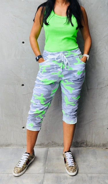 Neon Camouflage Print Crinkle Capri Jogger